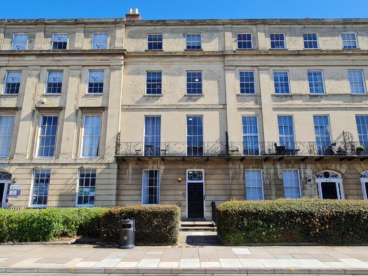 Margaret'S Terrace By Fortuna Property Cheltenham Exteriör bild